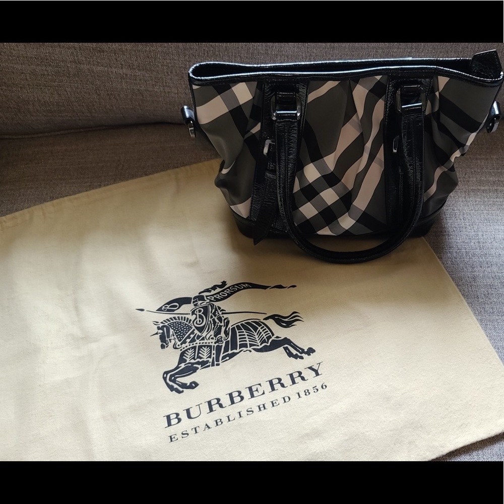 Burberry Lowry black small tote
